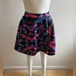 Suite blanco butterflies skirt